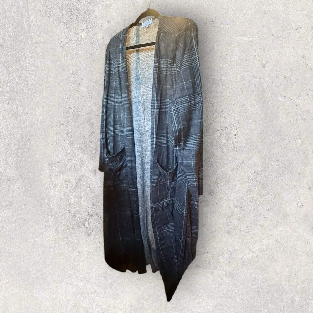 Lularoe XL Sarah Cardigan  Women’s Cover Up Gray And White Plaid HTF NWT